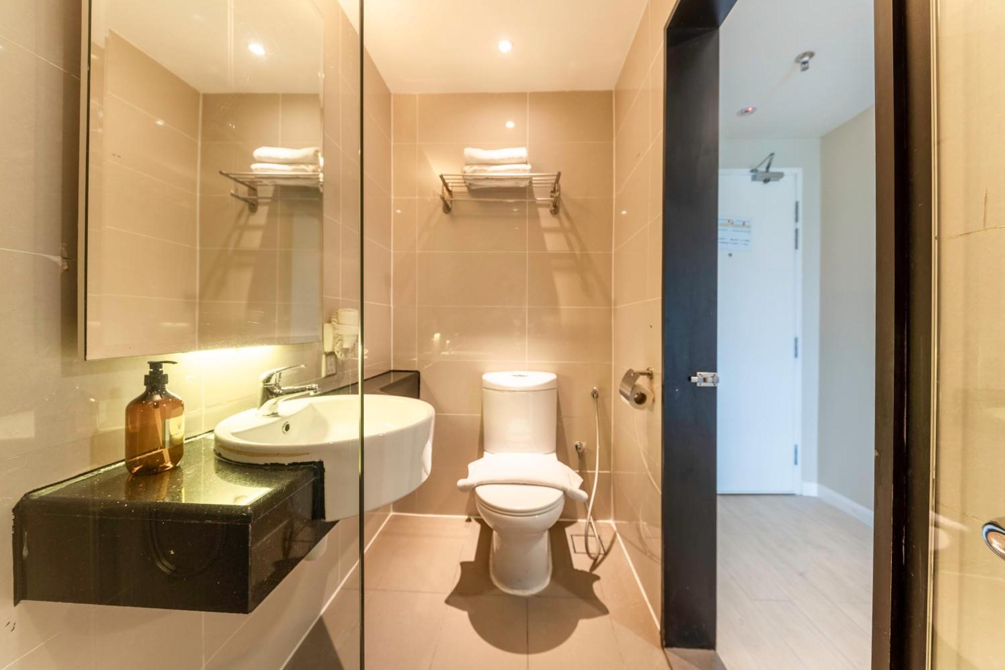 Greystone Centrestage Pj Hotell Petaling Jaya Exteriör bild